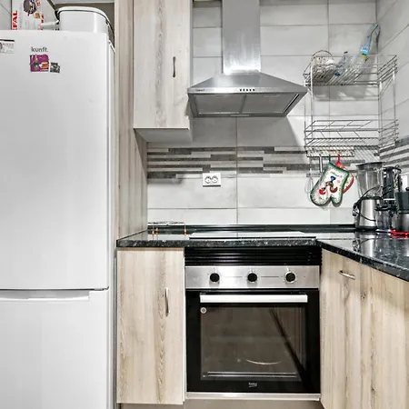 3 Bedroom Beautiful In Apartment *