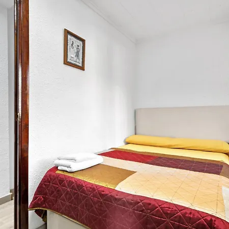 Apartment 3 Bedroom Beautiful In *